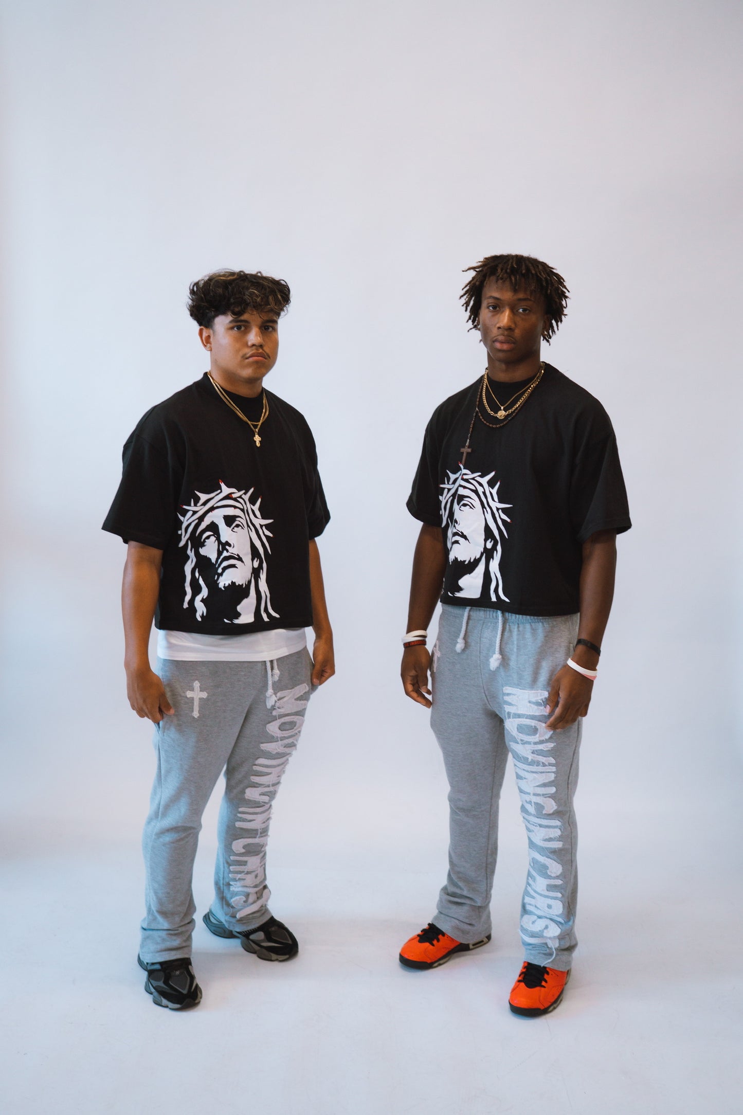 "MOVINGINCHRIST" Sweats - GRAY